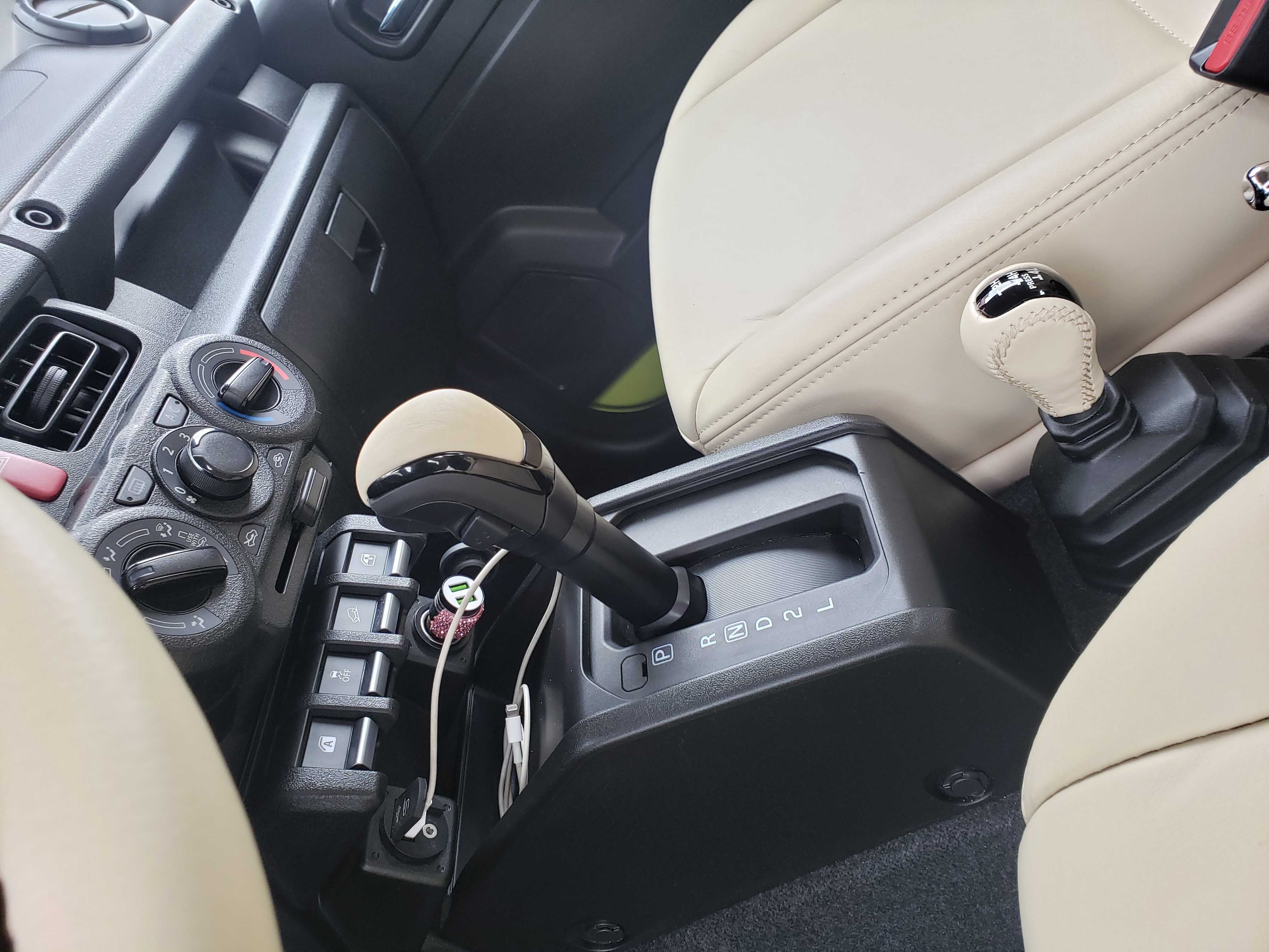 Tapicería en cuero natural