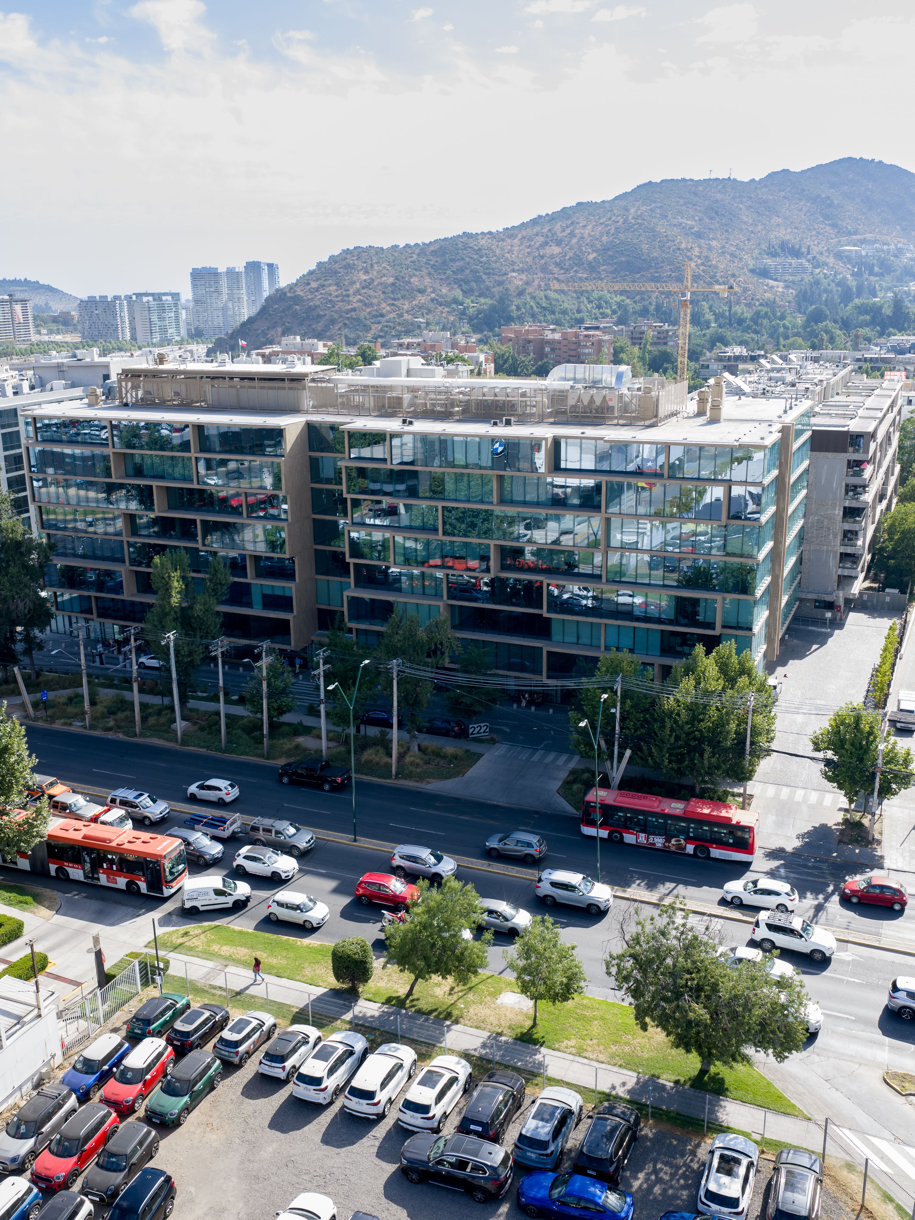 Edificio Work plaza, ubicado de nuestra sucursal.
📍Av la dehesa 222 lo Barnechea, nivel -7