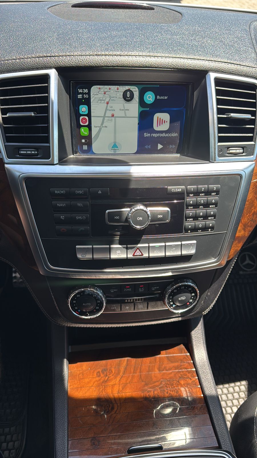 Módulo CarPlay inalámbrico -
Mercedes Benz ML63 AMG 2016