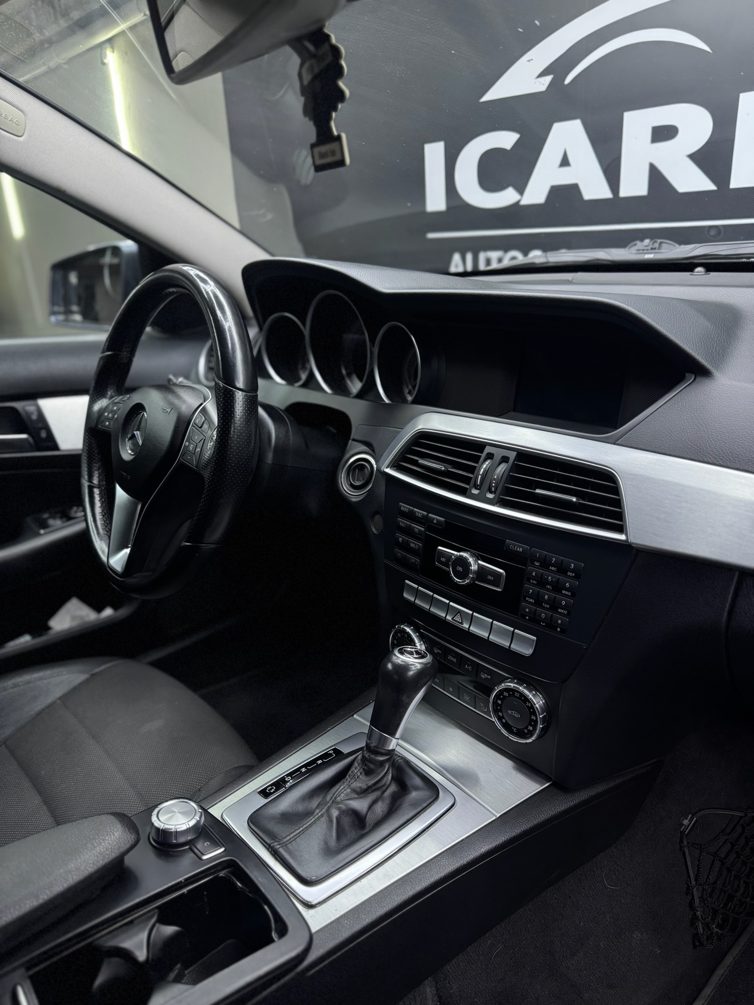 Mercedes-Benz C180 — foto 9 de 12