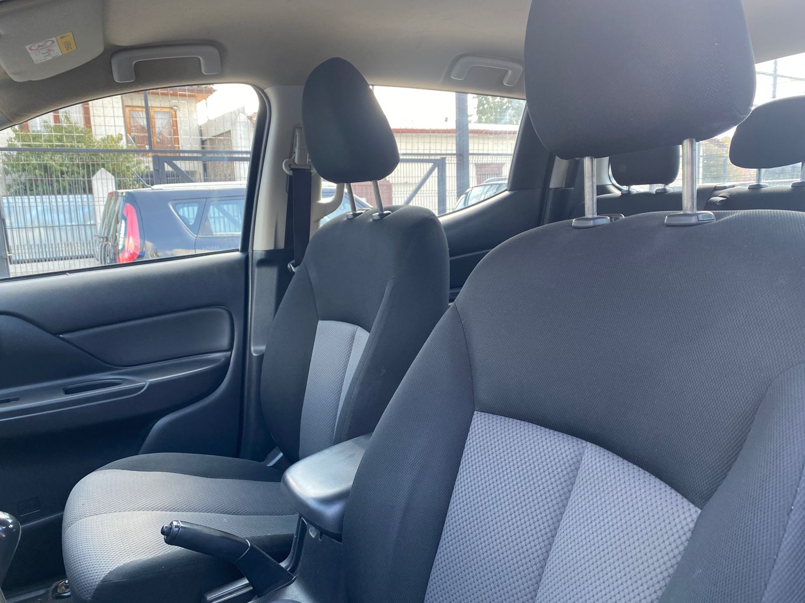 Mitsubishi L200 — foto 6 de 6