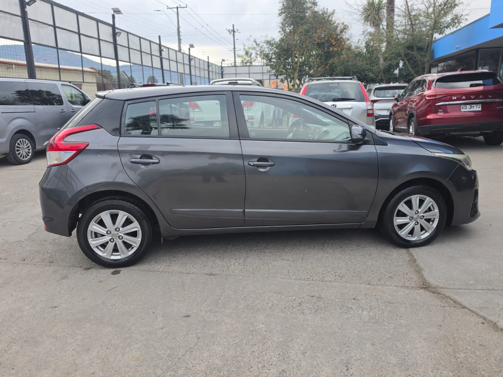 Toyota Yaris Sport — foto 3 de 6