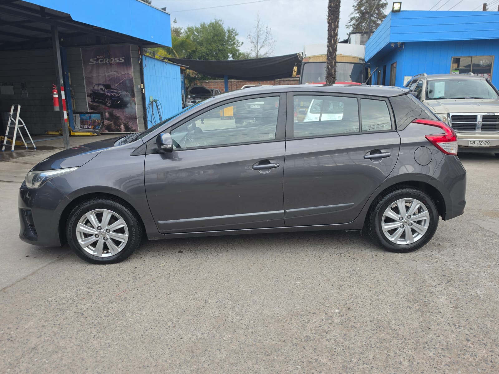 Toyota Yaris Sport — foto 2 de 6