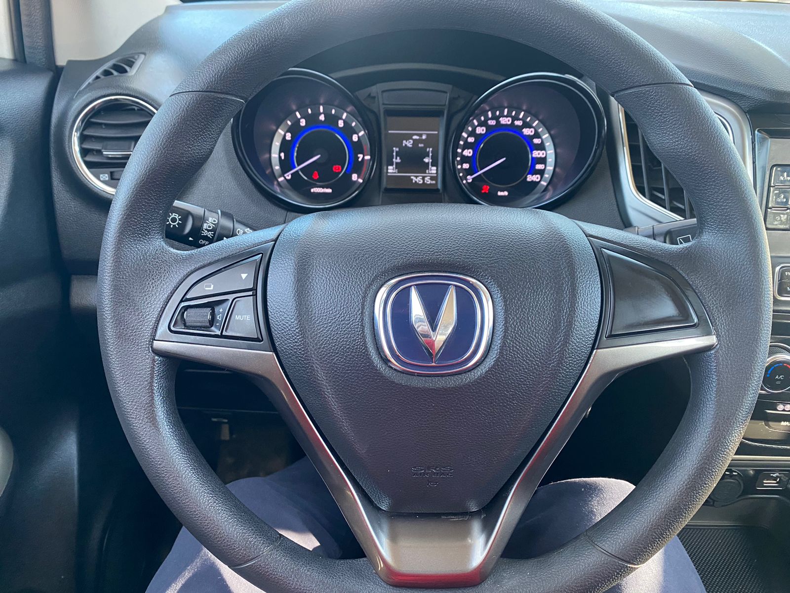 Changan Cs15 — foto 5 de 5