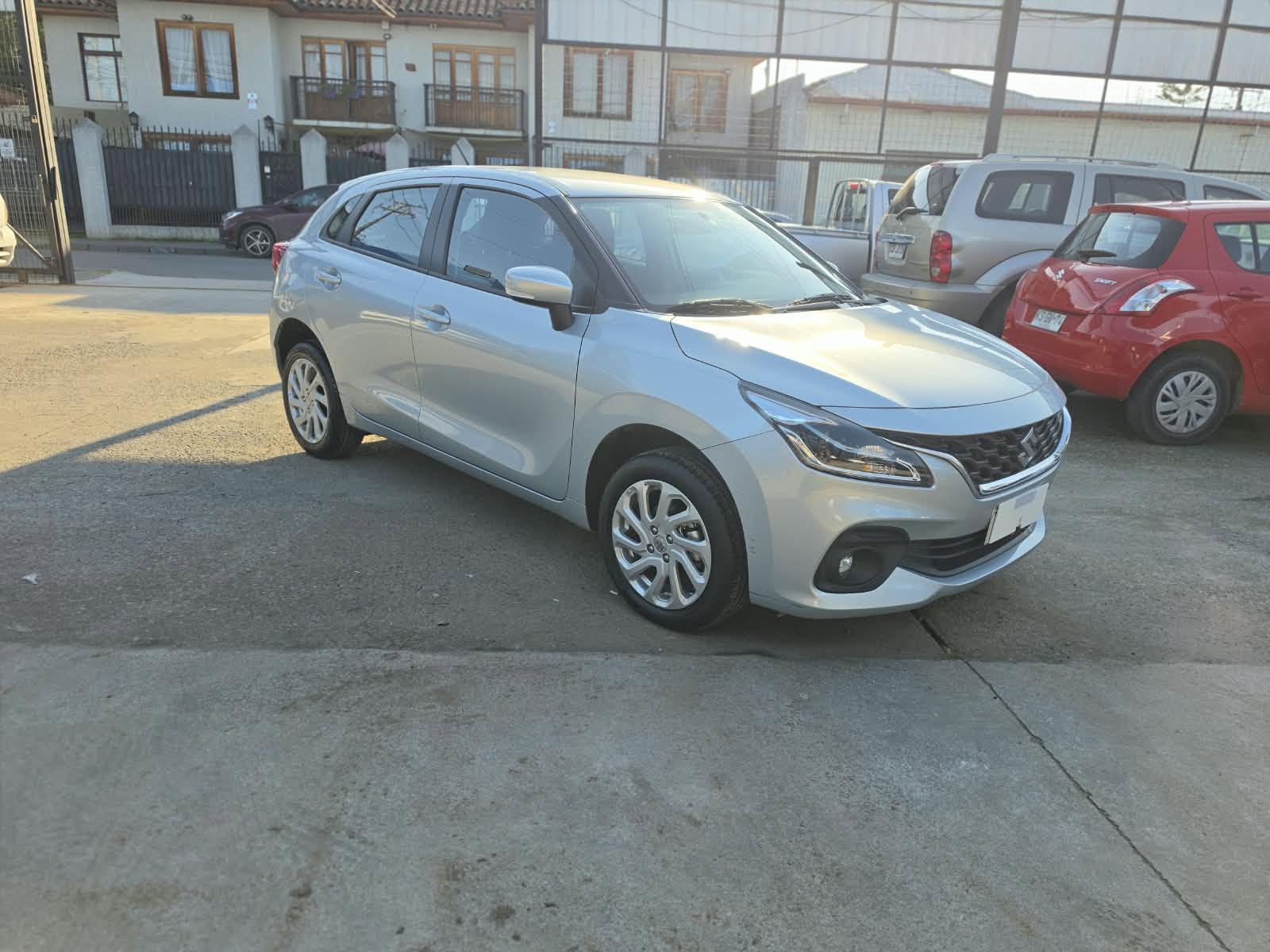 Suzuki Baleno — foto 4 de 6