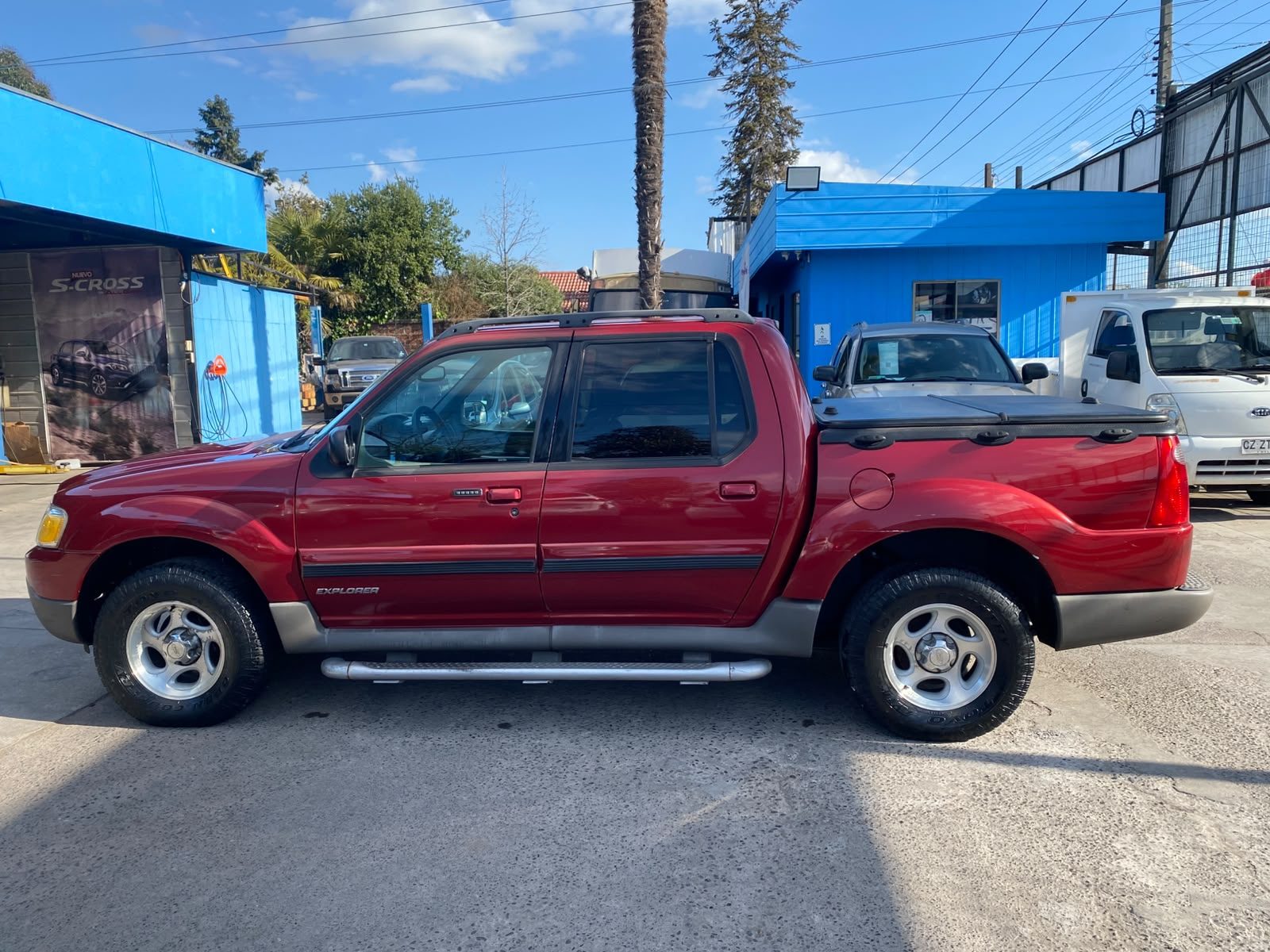 Ford Explorer — foto 11 de 12