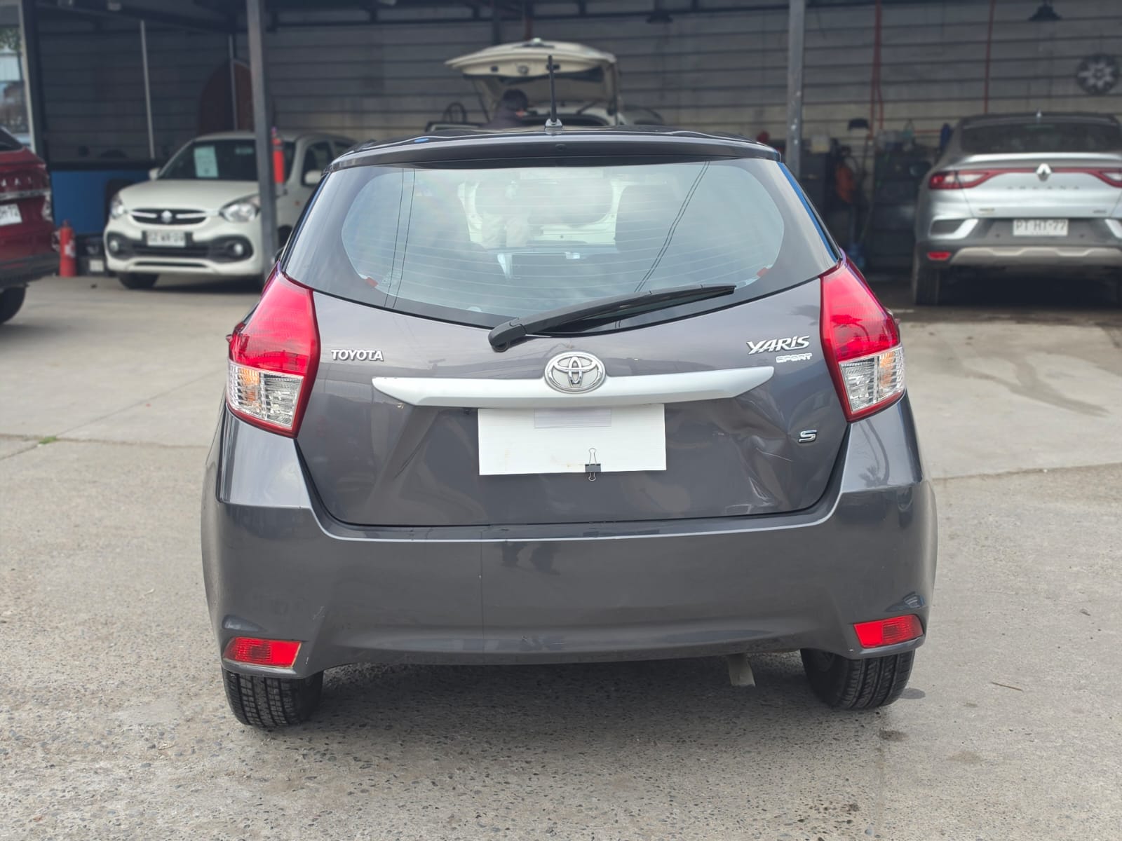 Toyota Yaris Sport — foto 4 de 6