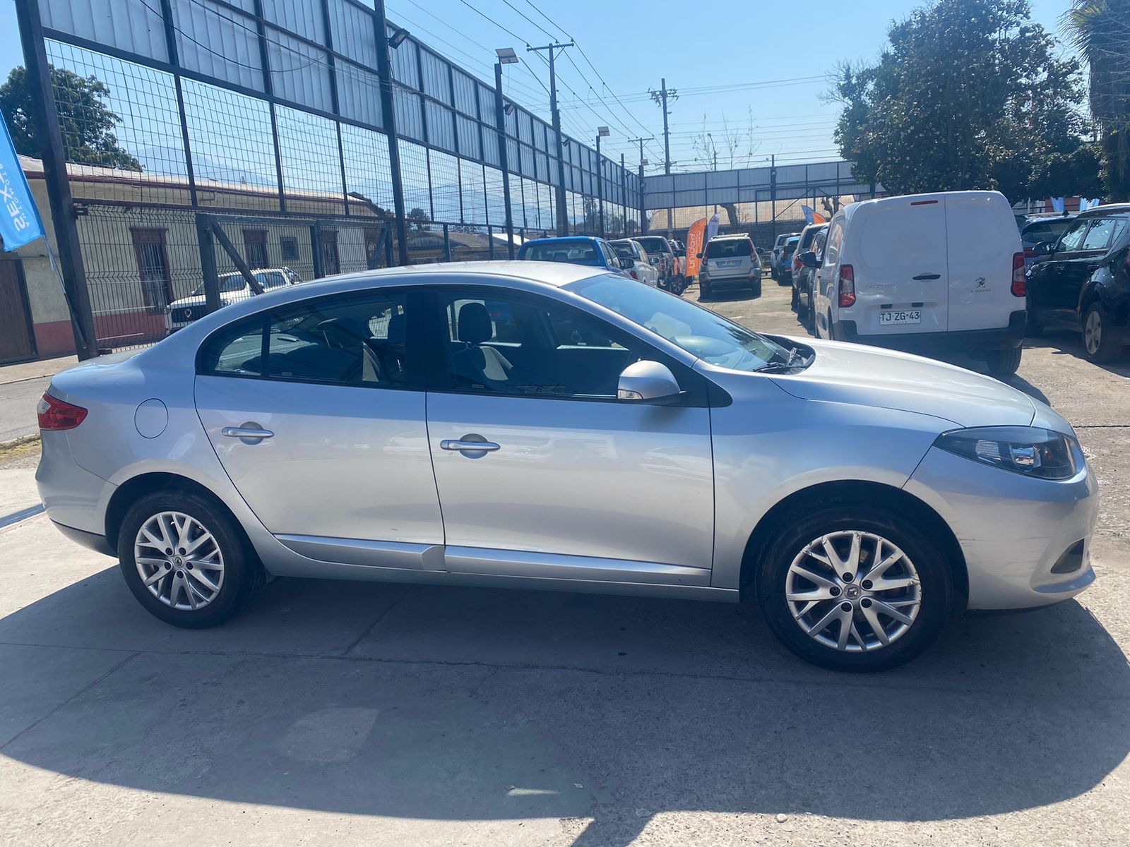Renault Fluence — foto 5 de 6