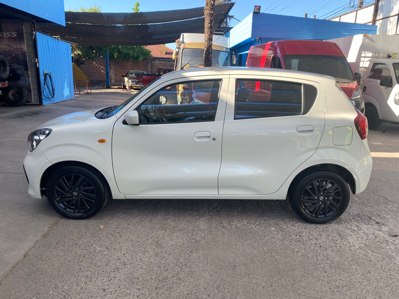 Suzuki Celerio — foto 3 de 6