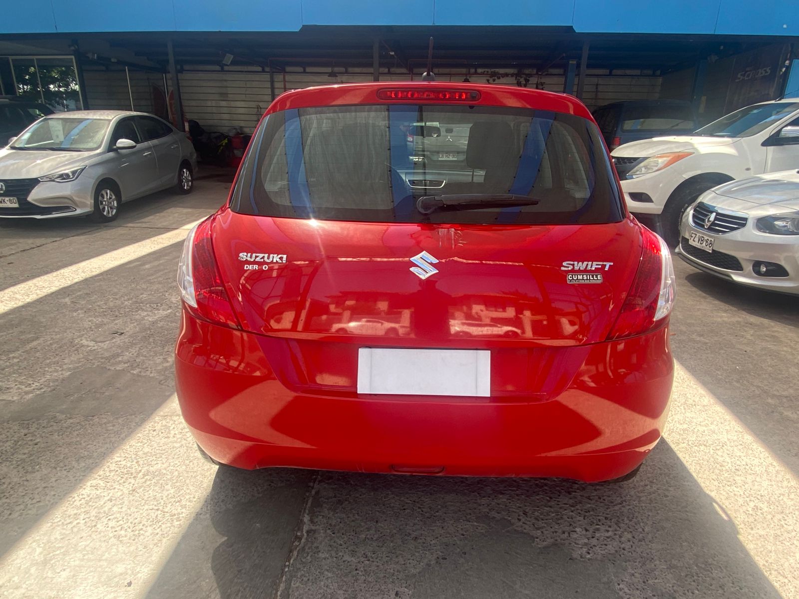 Suzuki Swift — foto 4 de 6