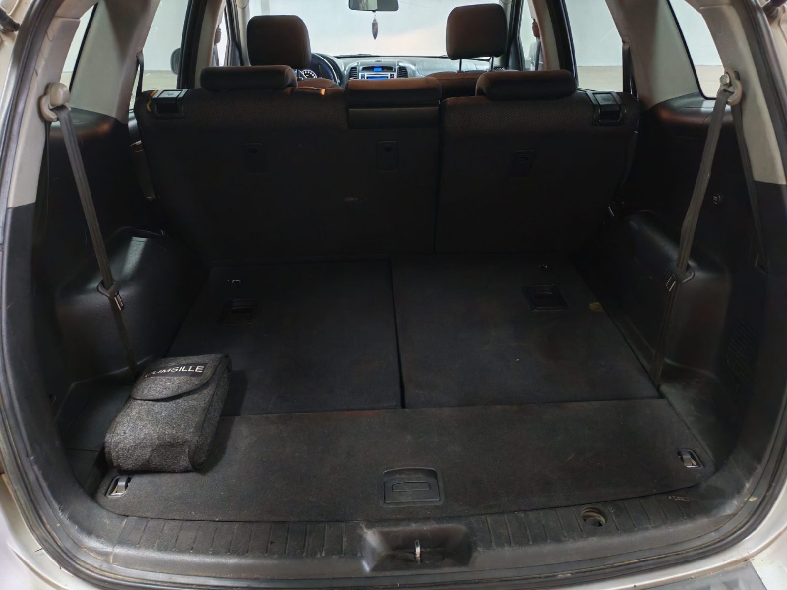 Hyundai Santa Fe — foto 10 de 14