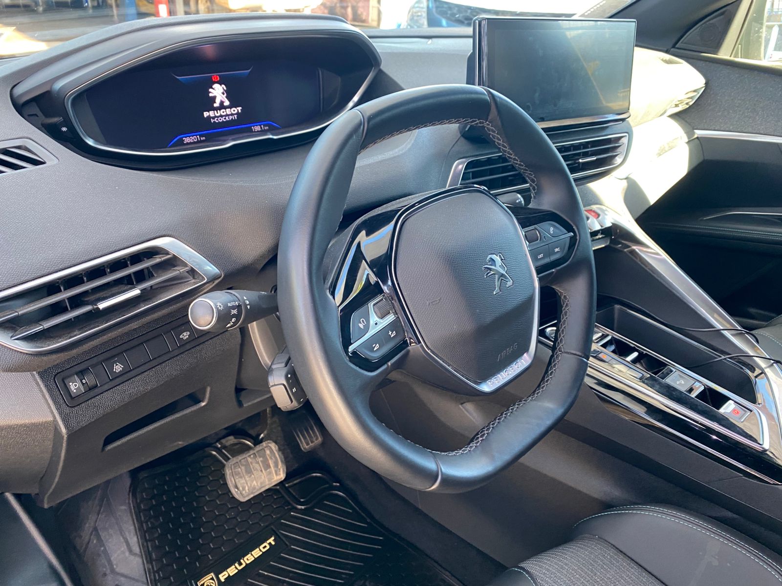 Peugeot 5008 — foto 5 de 6
