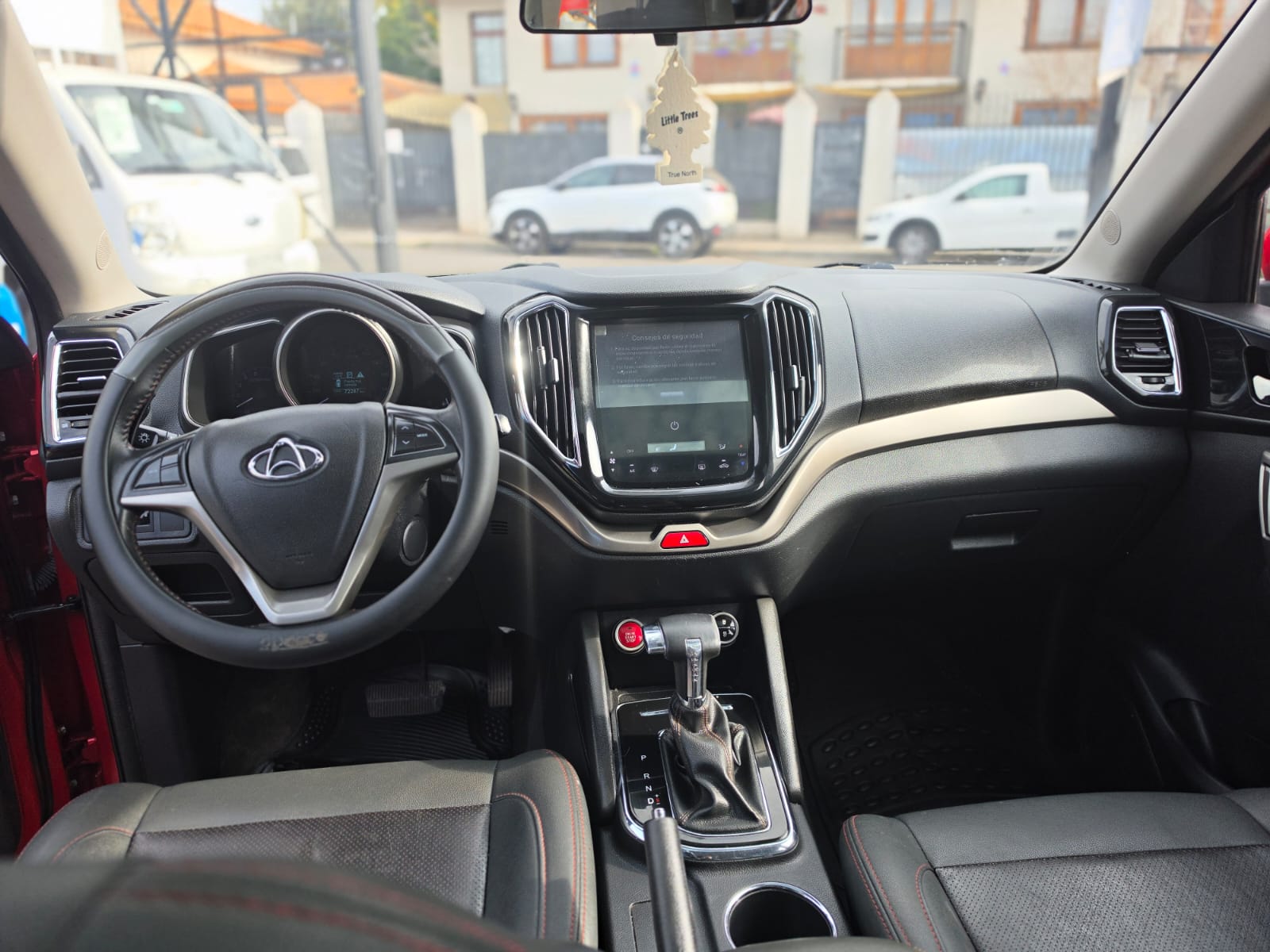 Changan Cx70 — foto 2 de 6