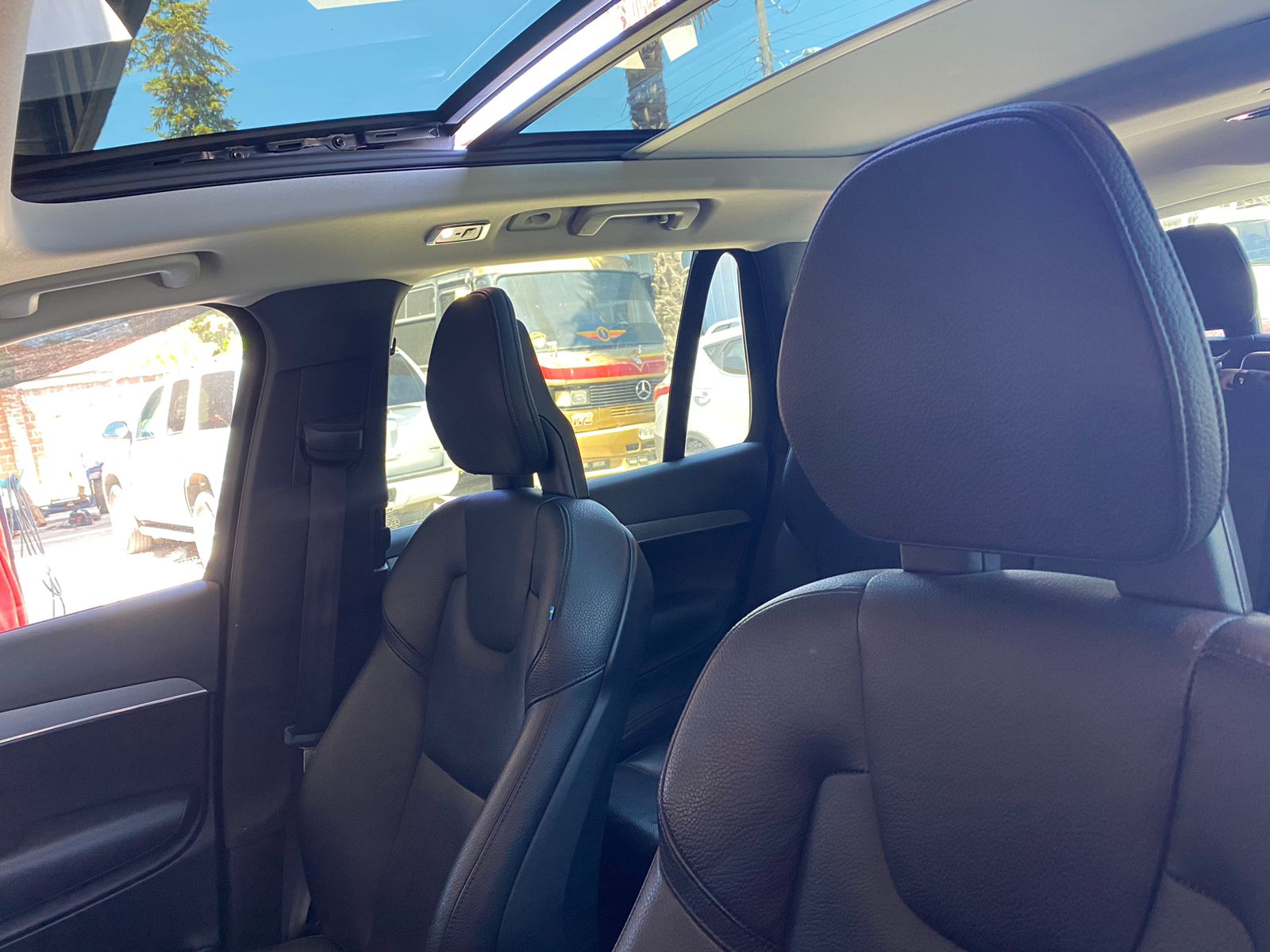 Volvo XC90 — foto 2 de 6
