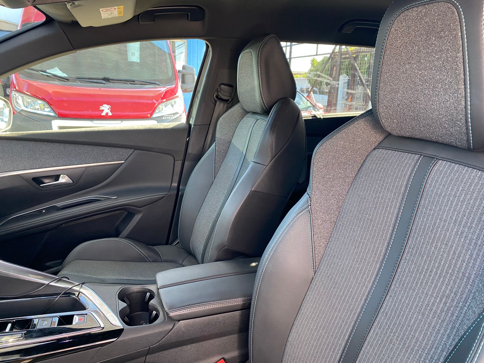 Peugeot 5008 — foto 6 de 6