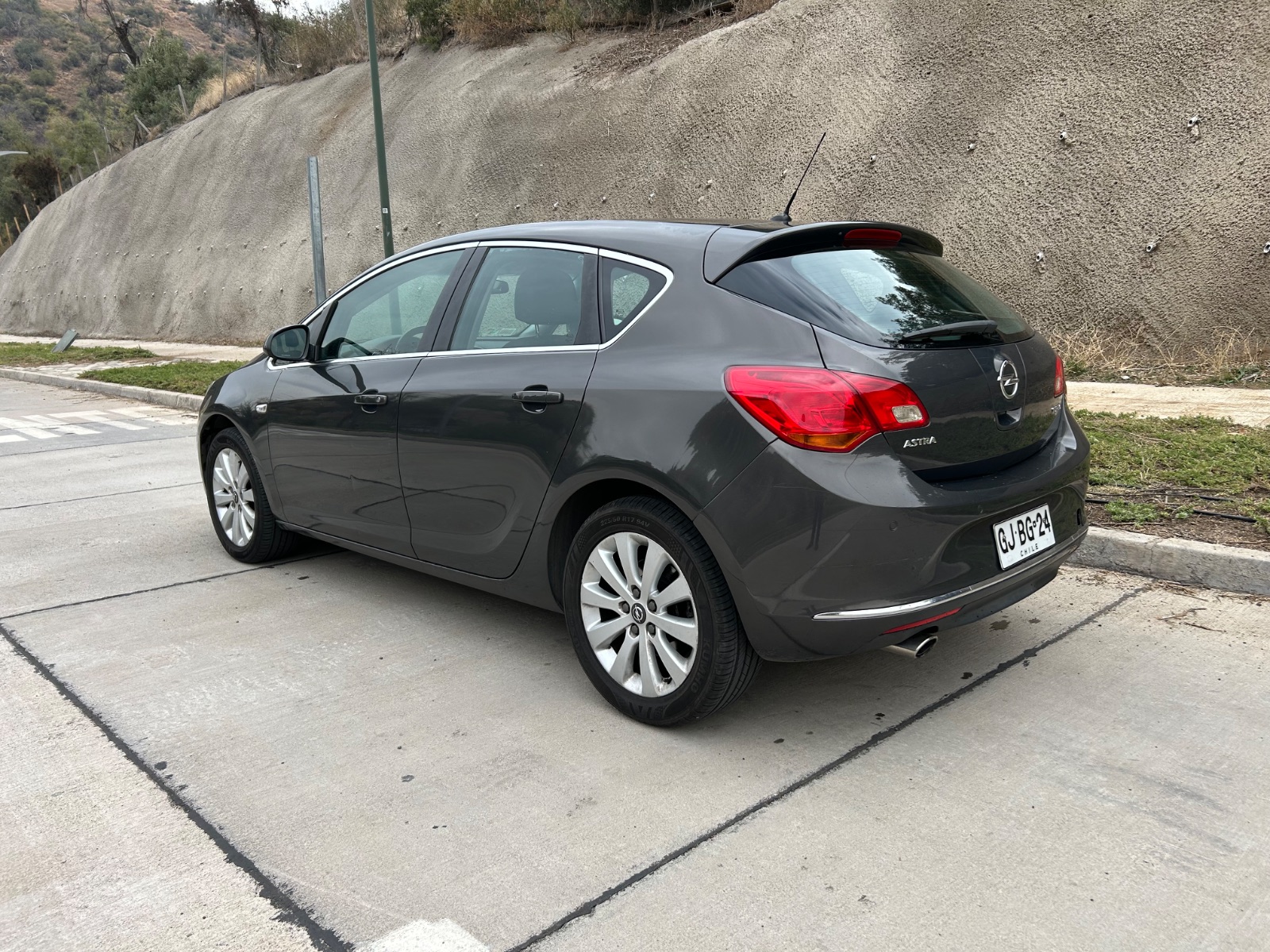 Opel Astra — foto 7 de 11