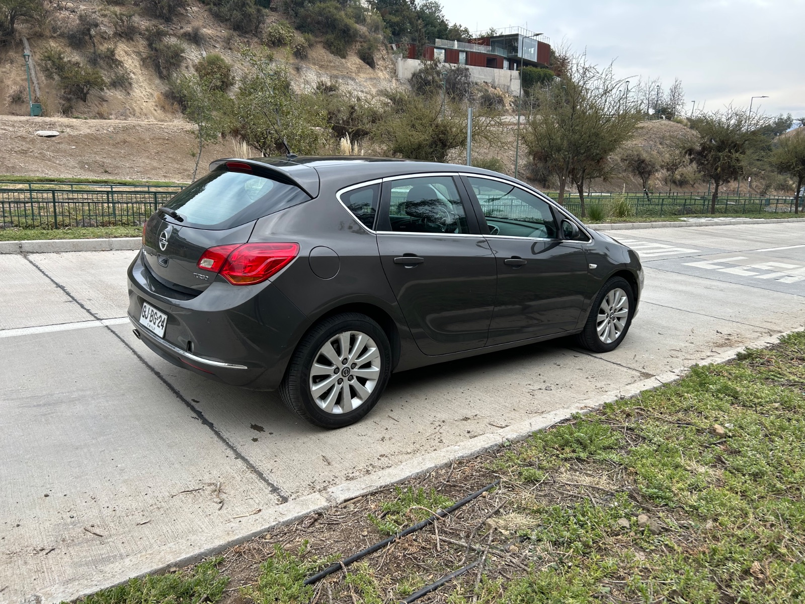 Opel Astra — foto 5 de 11