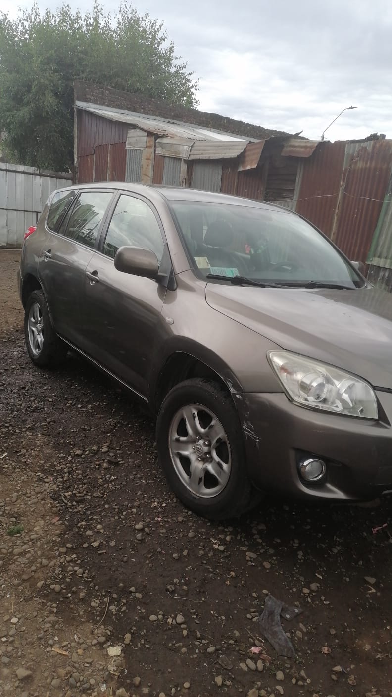 Toyota New Rav4 — foto 3 de 4