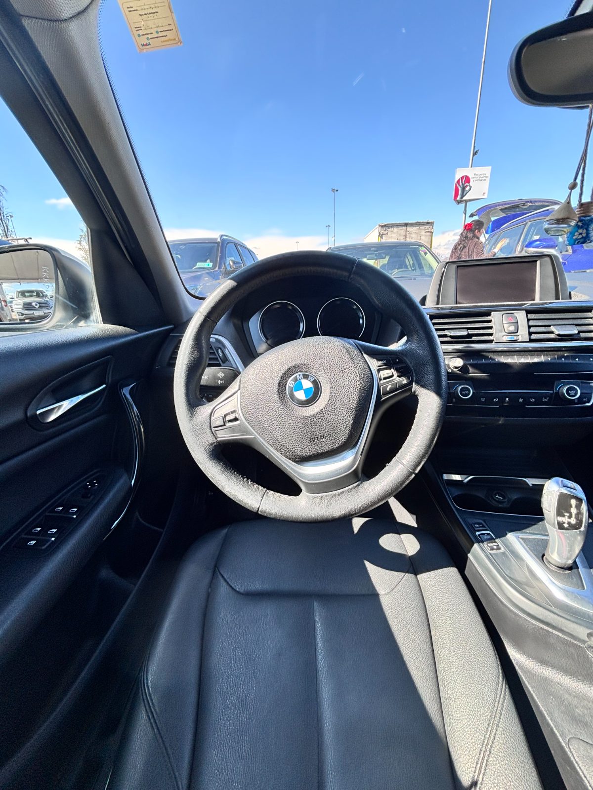 BMW 118I — foto 6 de 9