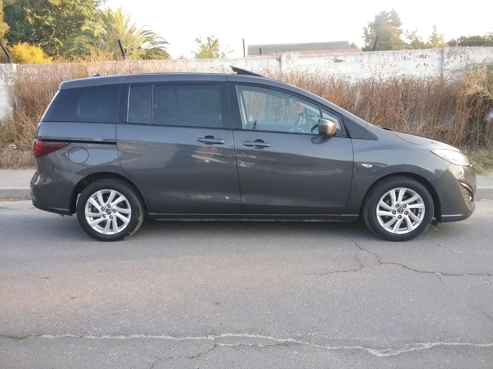 Mazda 5 — foto 3 de 11