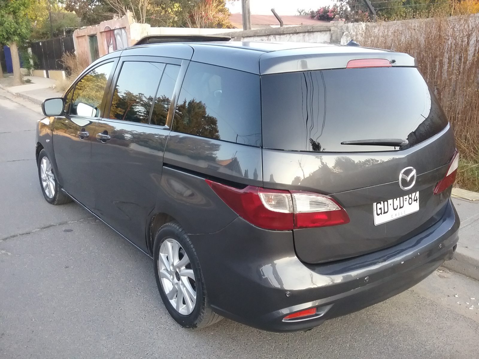 Mazda 5 — foto 10 de 11