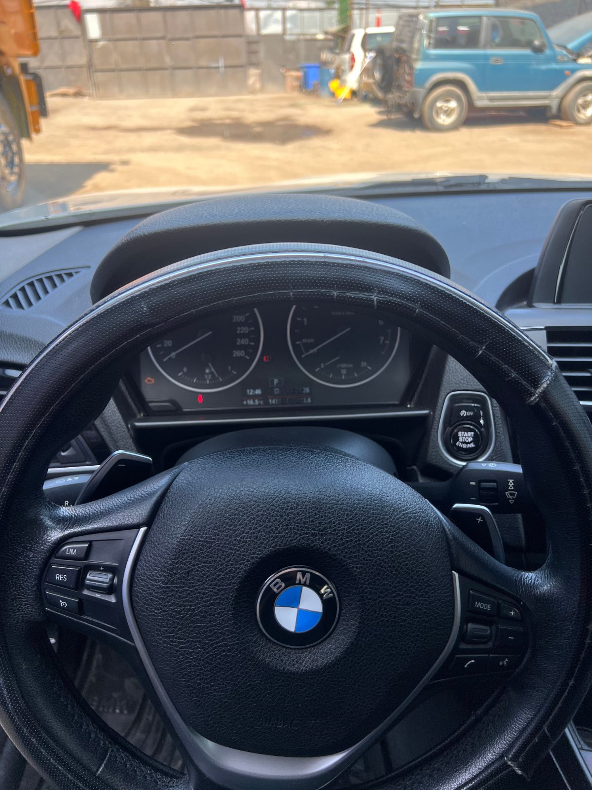 BMW 220I — foto 8 de 15