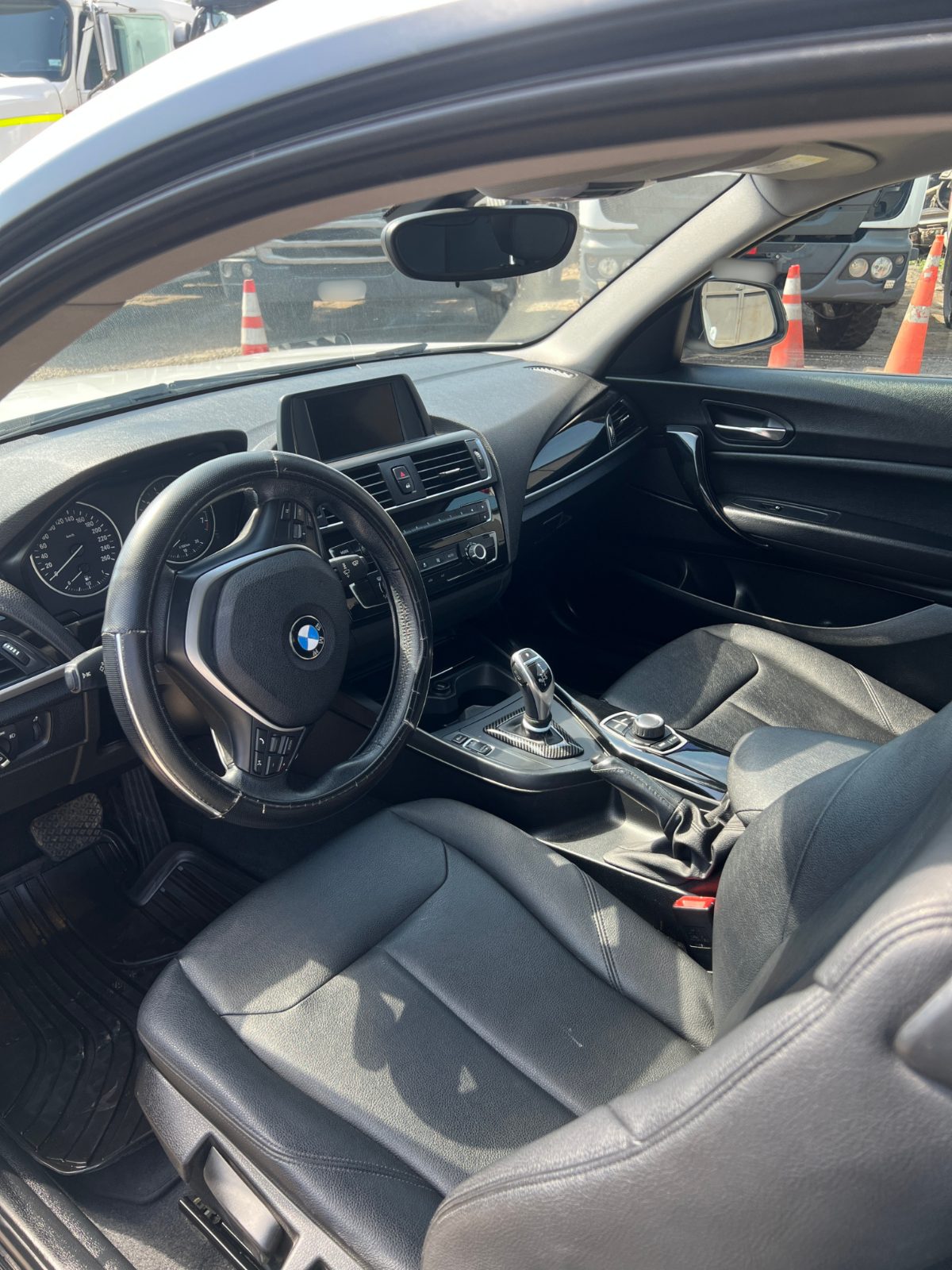 BMW 220I — foto 7 de 15