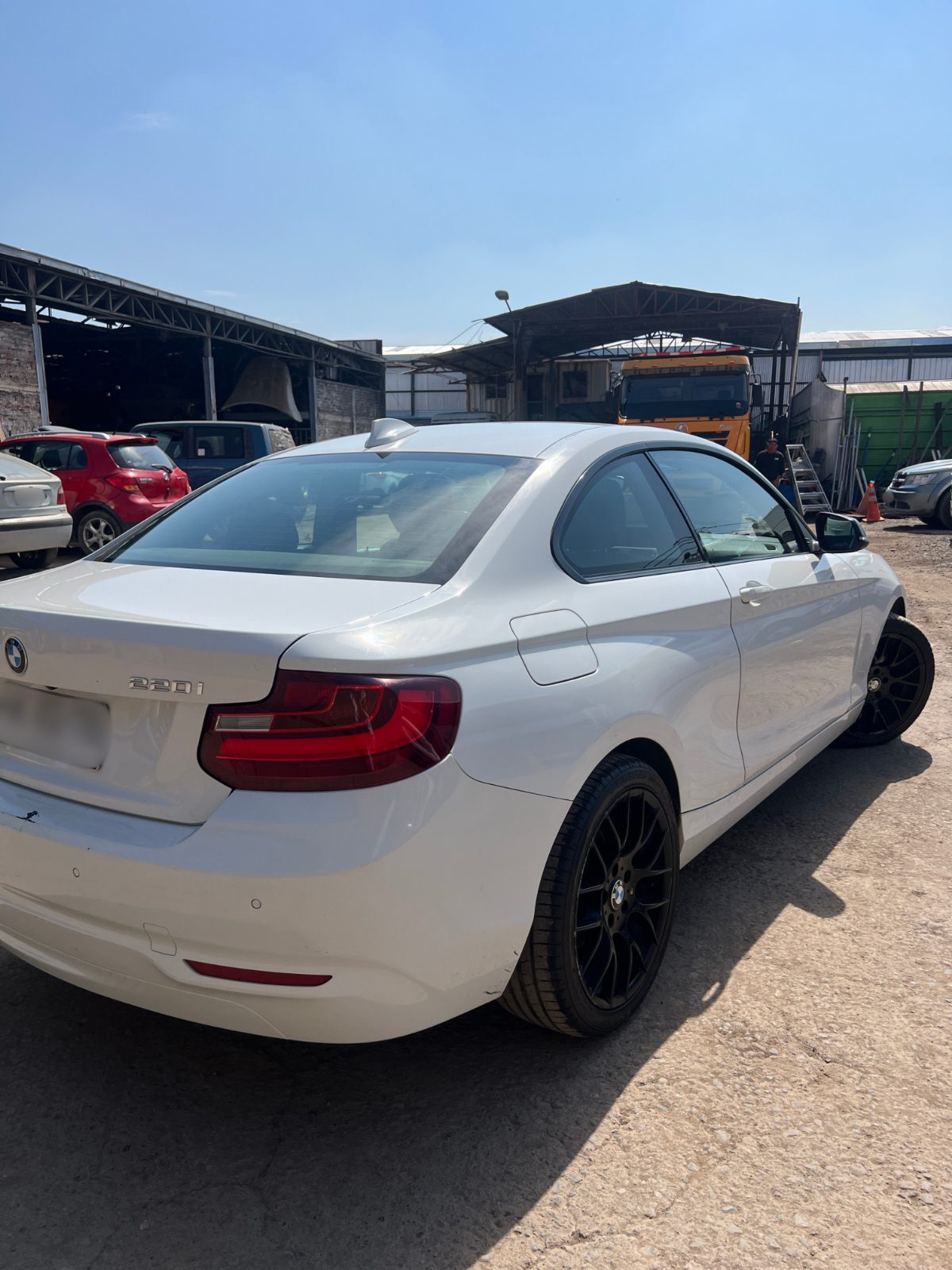 BMW 220I — foto 5 de 15