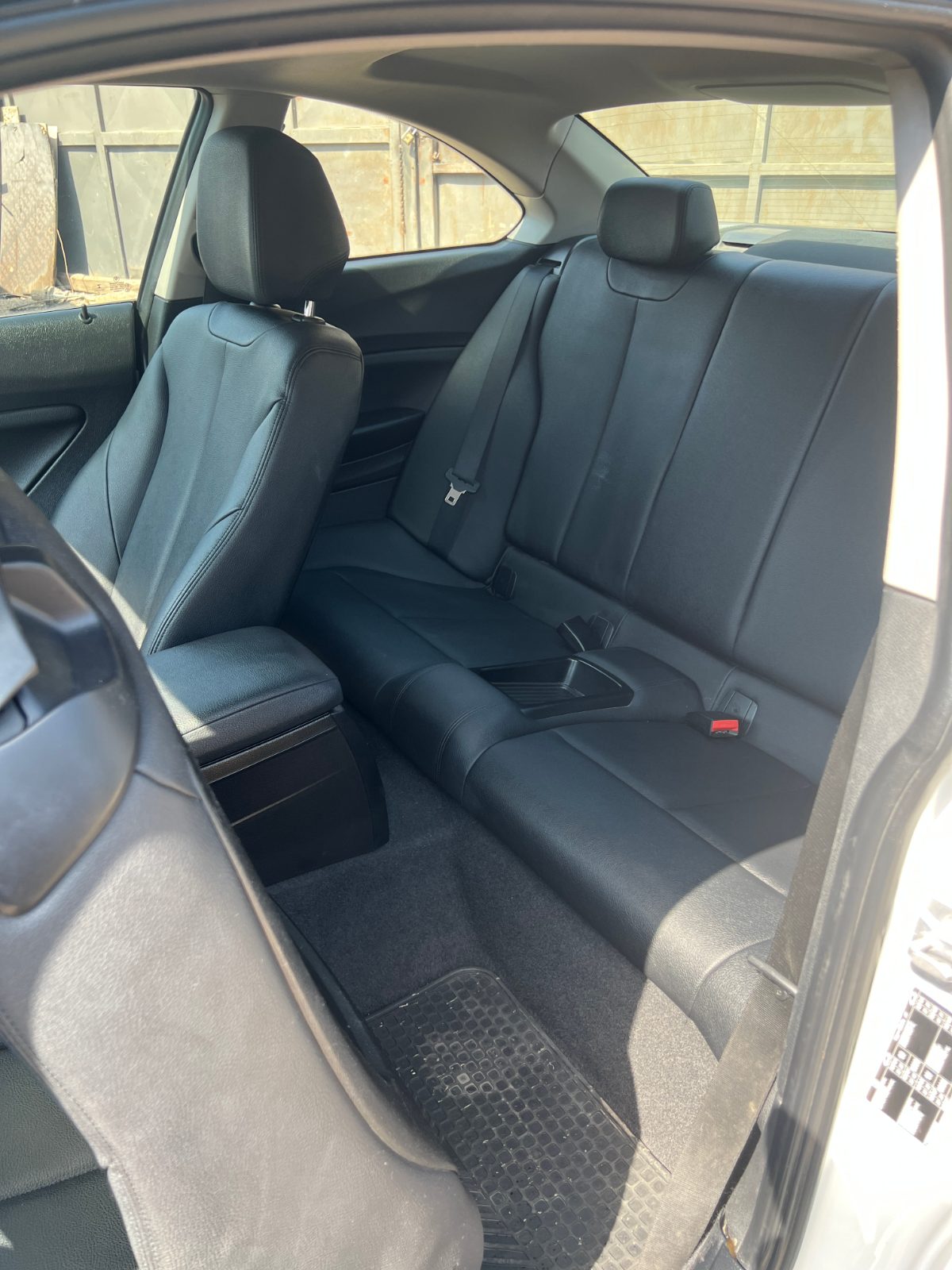 BMW 220I — foto 14 de 15