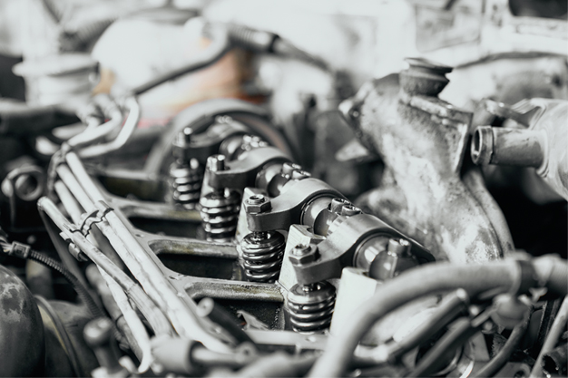 Cambio de bujías/ correas/ cadena